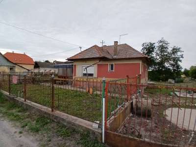 Eladó családi ház - Cegléd / 2. kép