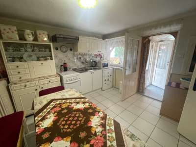 Eladó családi ház - Újszász (Újszász) / 15. kép