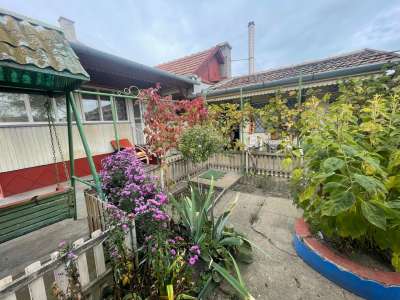 Eladó családi ház - Újszász (Újszász) / 8. kép