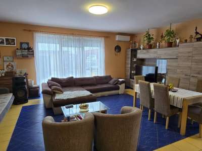 Eladó családi ház - Abony / 1. kép