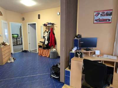 Eladó családi ház - Abony / 5. kép