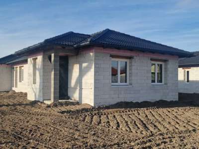 Eladó ikerház - Cegléd / 4. kép