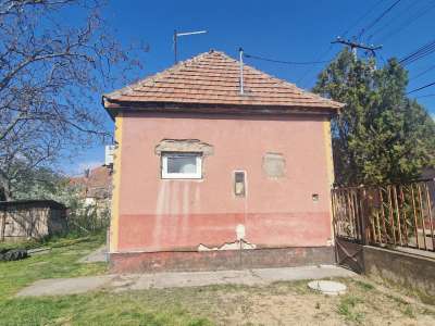 Eladó családi ház - Törtel / 10. kép