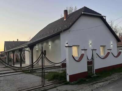 Eladó családi ház - Tápiószele / 1. kép