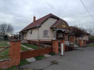 Eladó üzlethelyiség - Tápiószele / 2. kép