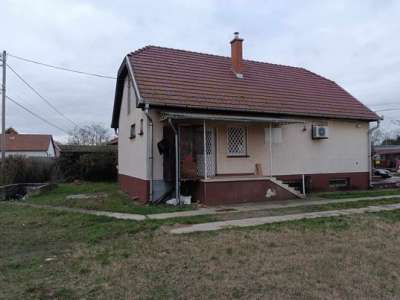 Eladó üzlethelyiség - Tápiószele / 3. kép