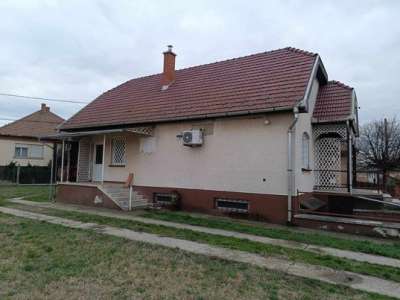 Eladó üzlethelyiség - Tápiószele / 4. kép