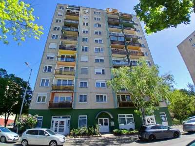 Eladó panellakás - Cegléd (Belváros) / 1. kép