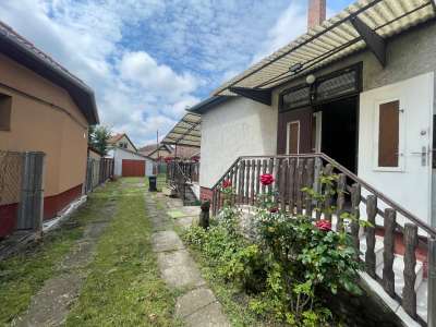 Eladó családi ház - Szolnok (Széchenyi-lakótelep) / 3. kép