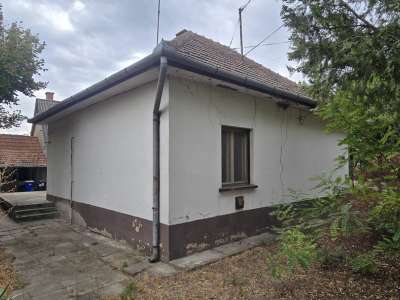 Eladó családi ház - Cegléd (Úri negyed) / 3. kép