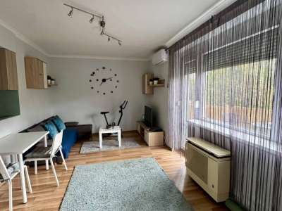 Kiadó téglalakás - Szolnok (Belváros) / 2. kép