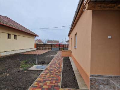 Eladó családi ház - Jászárokszállás / 2. kép