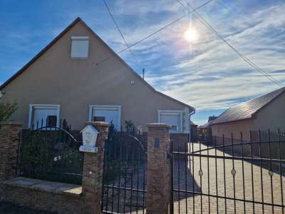 Eladó családi ház - Tarnaörs / 1. kép