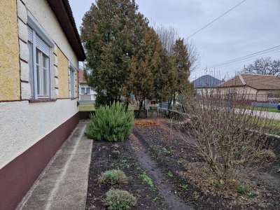 Eladó családi ház - Hevesvezekény / 1. kép