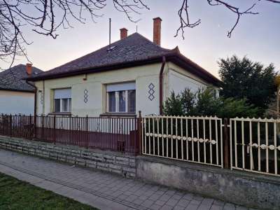 Eladó családi ház - Jászapáti / 1. kép