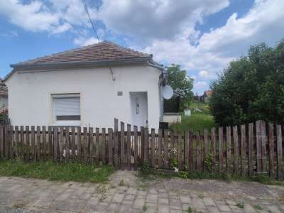 Eladó családi ház - Súr / 9. kép