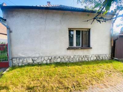 Eladó családi ház - Komárom (Szőny) / 5. kép