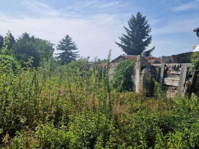 Eladó építési telek - Esztergom / 1. kép