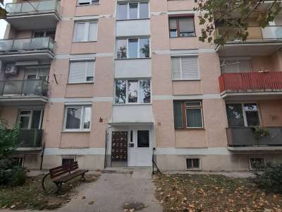 Eladó téglalakás - Oroszlány / 1. kép