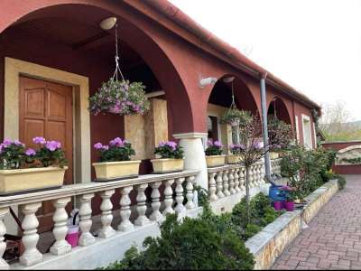 Eladó családi ház - Piliscsév / 1. kép