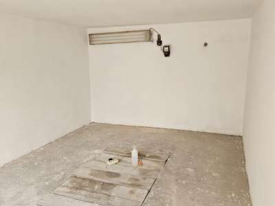 Eladó garázs - Oroszlány / 1. kép