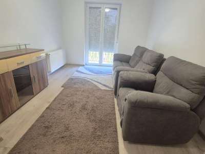 Kiadó téglalakás - Oroszlány / 2. kép