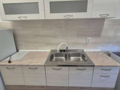 Kiadó téglalakás - Oroszlány / 8. kép