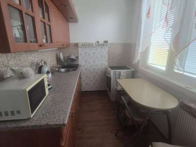 Eladó panellakás - Oroszlány / 1. kép