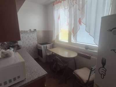 Eladó panellakás - Oroszlány / 2. kép