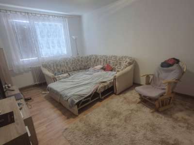 Eladó panellakás - Oroszlány / 5. kép