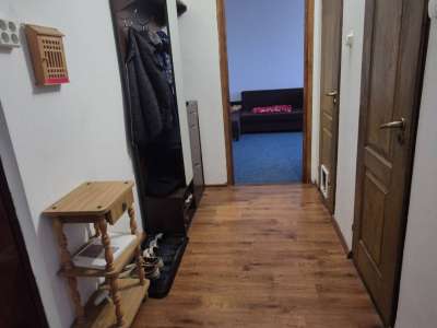 Eladó panellakás - Oroszlány / 3. kép