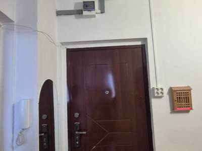 Eladó panellakás - Oroszlány / 8. kép