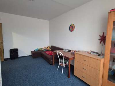 Eladó panellakás - Oroszlány / 6. kép