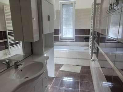 Eladó téglalakás - Oroszlány / 2. kép