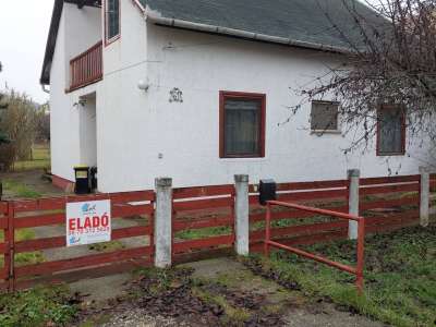 Eladó családi ház - Tarján / 2. kép