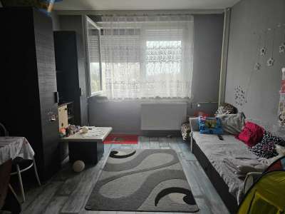 Eladó panellakás - Tatabánya (Újváros) / 4. kép