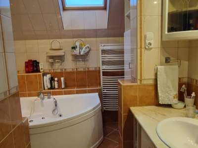 Eladó családi ház - Oroszlány (Borbála) / 3. kép