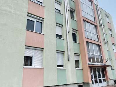 Eladó téglalakás - Komárom (Komárom) / 2. kép