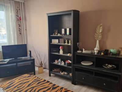 Kiadó panellakás - Esztergom / 1. kép