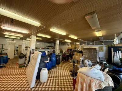 Eladó üzlethelyiség - Tatabánya (Kertváros) / 1. kép