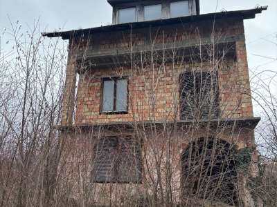 Eladó családi ház - Tata (Tata) / 2. kép