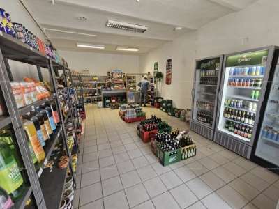 Eladó üzlethelyiség - Tata / 2. kép