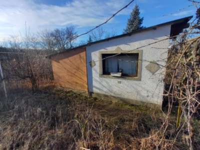 Eladó zártkert - Oroszlány (külterület) / 1. kép