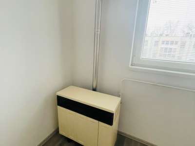 Eladó téglalakás - Komárom (Komárom) / 10. kép