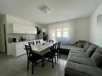 Eladó téglalakás - Oroszlány / 1. kép