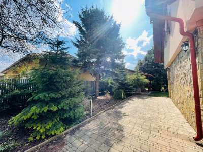 Eladó családi ház - Komárom (Komárom) / 6. kép