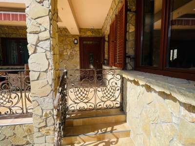 Eladó családi ház - Komárom (Komárom) / 9. kép