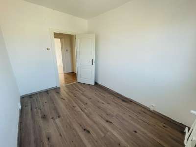 Eladó panellakás - Komárom (Komárom) / 11. kép