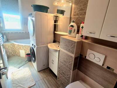 Eladó téglalakás - Oroszlány / 10. kép