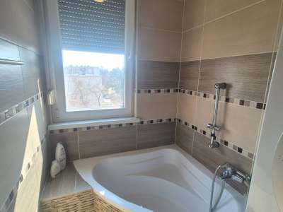 Eladó téglalakás - Oroszlány / 11. kép